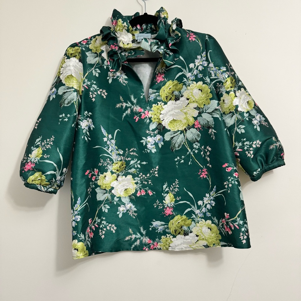 Tuckernuck Green Floral Ruffle Collar Top size M